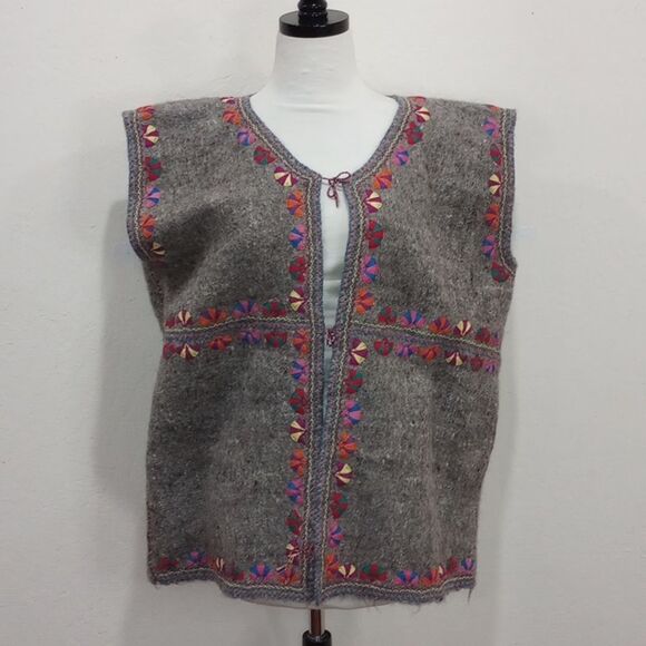 Vintage Hand Made Mayan Felted Wool  Boho Embroidered Vest - One Size - Unisex - Picture 4 of 8